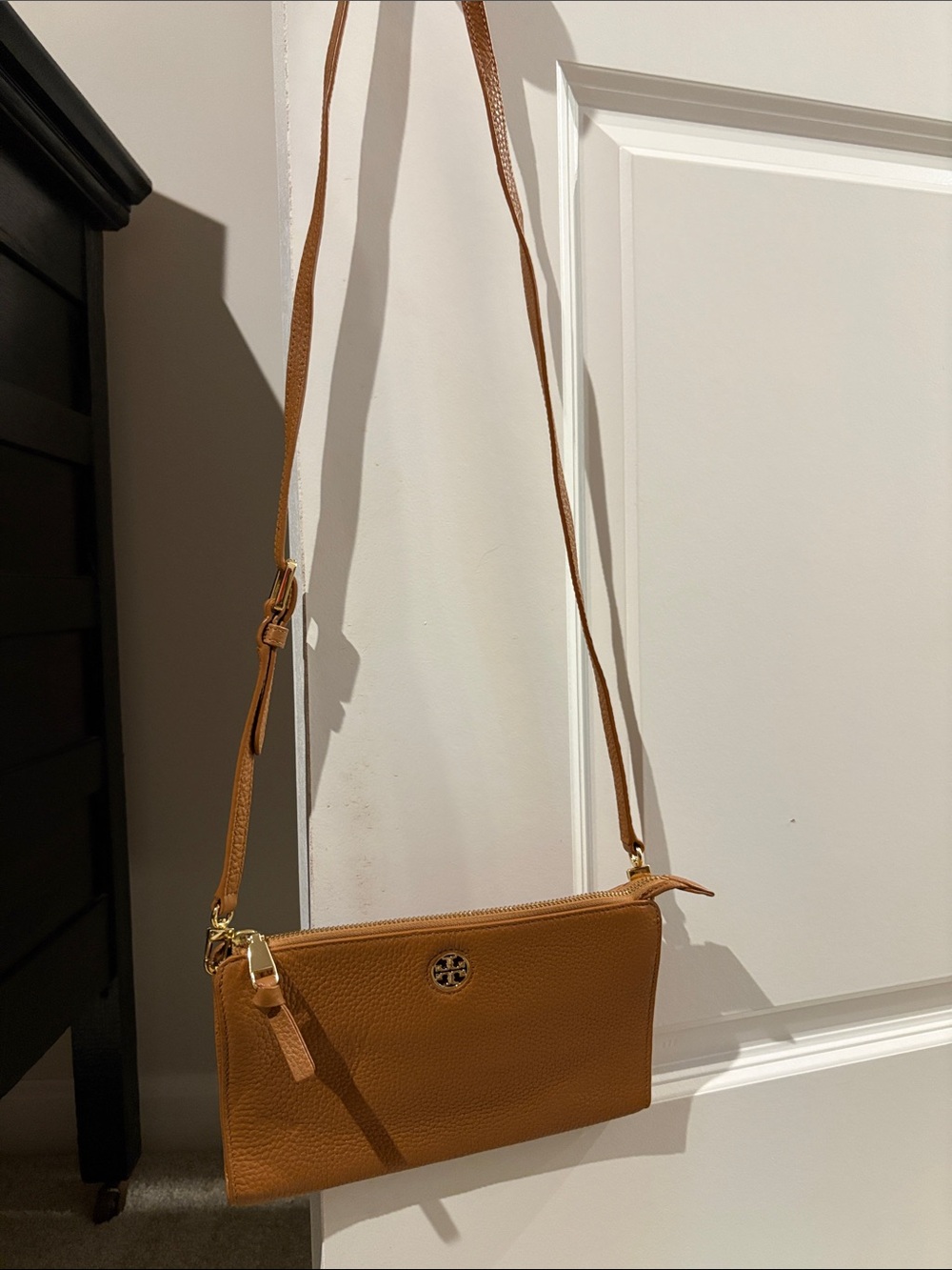 Tory Burch Leather Crossbody in Saddle Tan with Gold Logo